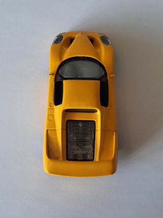 MINIATURA FERRARI F50 DE COLECCIÓN 1:43