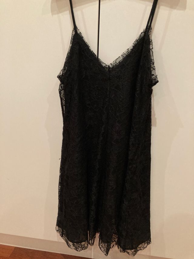 Vestido mini blonda negro