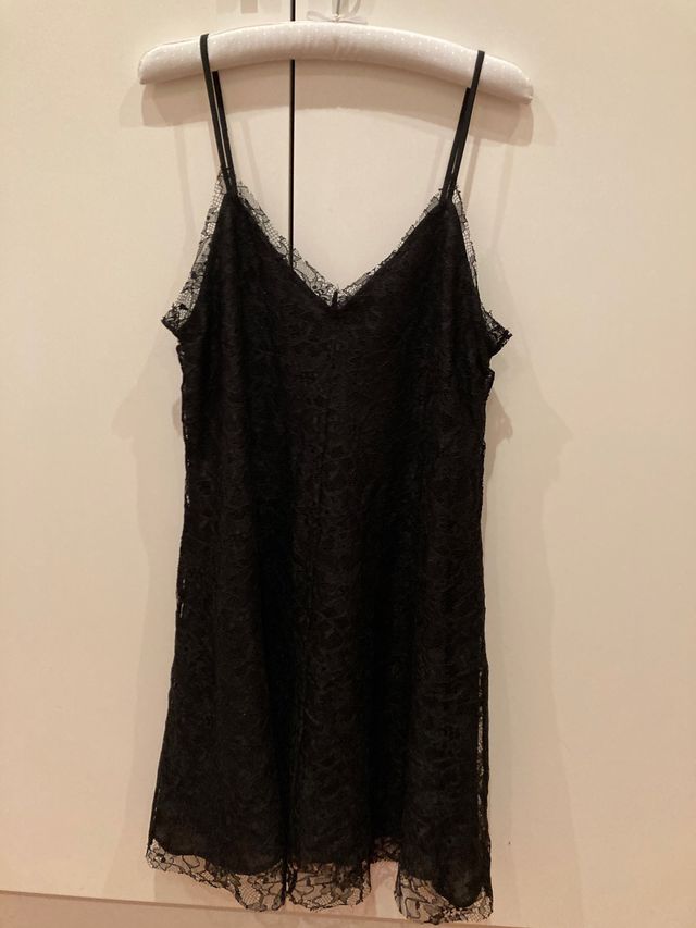 Vestido mini blonda negro