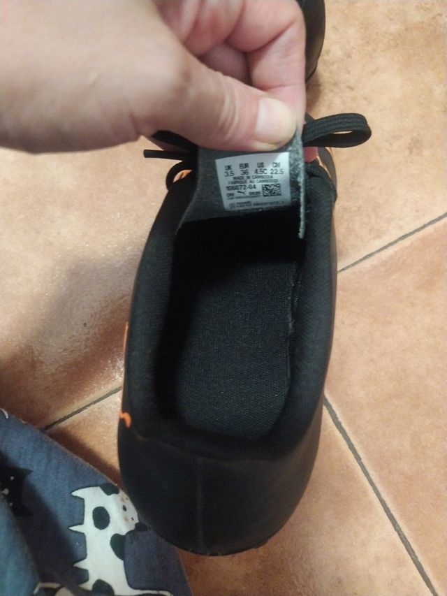 Zapatillas futbol medio taco Puma
