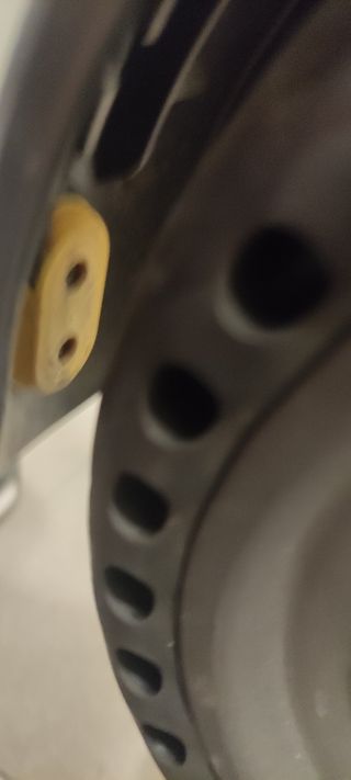 Patinete M365 con rueda trasera maciza