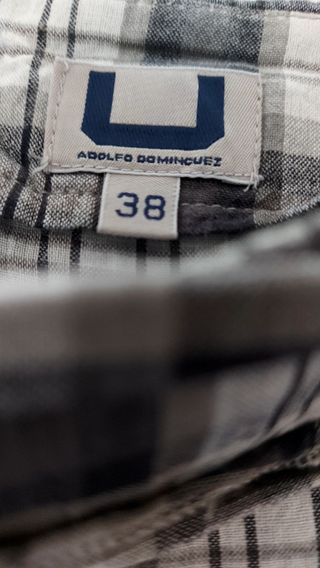 Blusa Adolfo Dominguez.