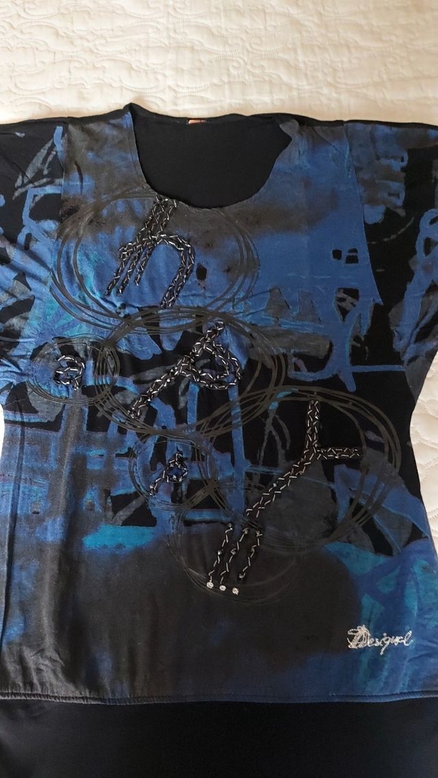 Camiseta Desigual.