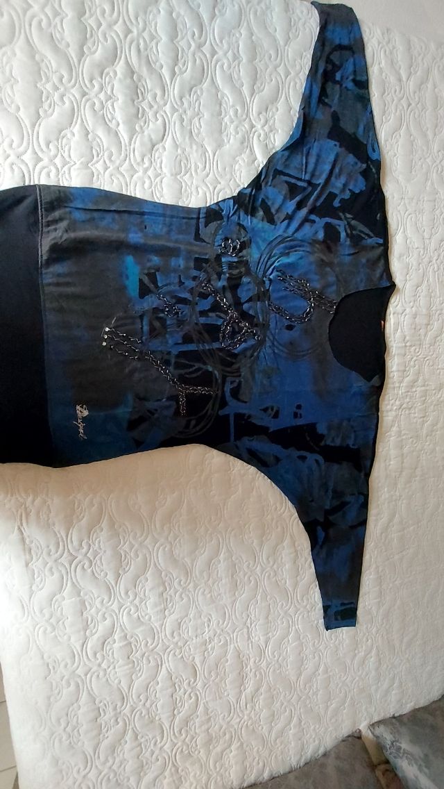 Camiseta Desigual.