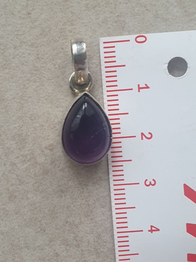 Colgante de plata con amatista.