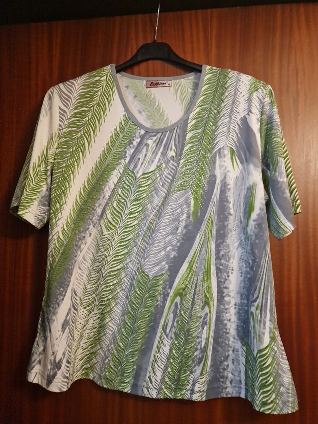 Maglietta Verde Grigia e Bianca