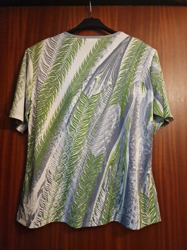 Maglietta Verde Grigia e Bianca