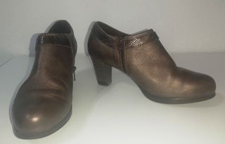 Zapatos Botines Color Moka. Talla 39.Pitillos