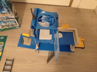 PinyPon trampas en la comisaria