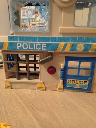 PinyPon trampas en la comisaria