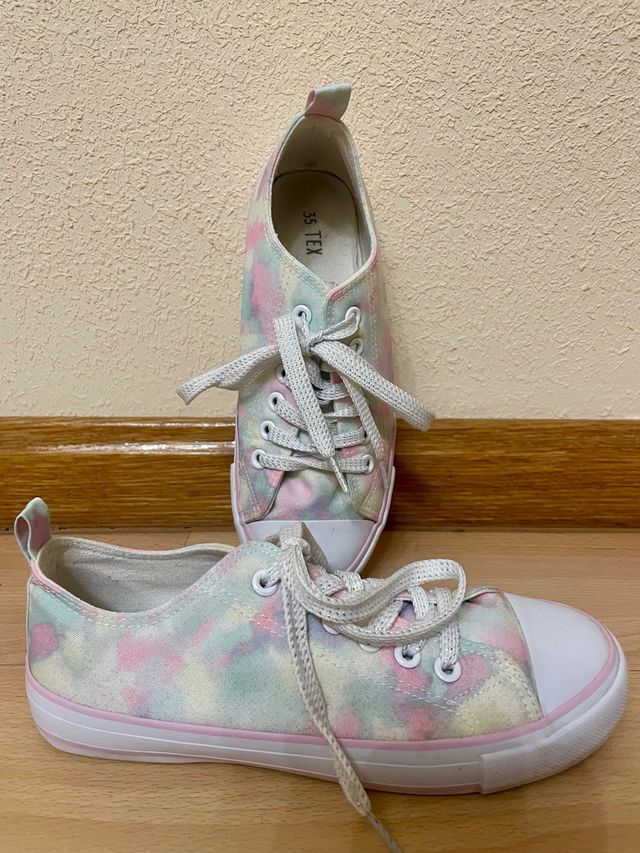 Zapatilla tipo Converse n° 35