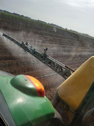 Busco trabajo de TRACTORISTA