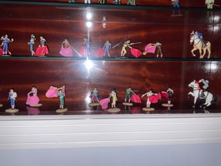 20 preciosos taurinos de plomo