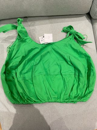 Top Zara verde Talla M