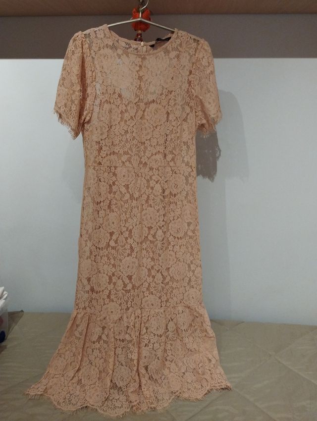 VESTIDO BORDADO ZARA