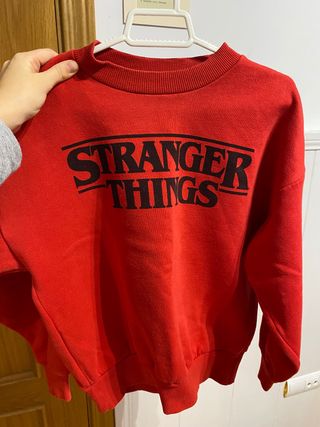 Sudadera stranger things