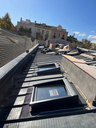 instalador  ventanas velux  etc. Cergio 692045366