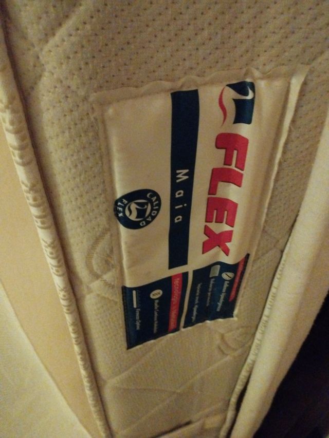 Materasso flessibile, a molle con gambe, materasso e protezione