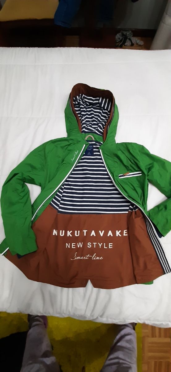 Parca, cortavientos chubasquero t/ 16