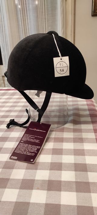Casco de equitación nuevo