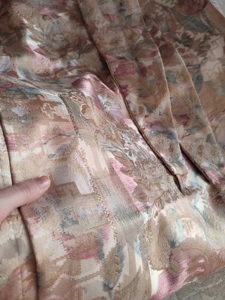 Cortinas doradas antiguas vintage