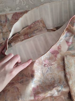 Cortinas doradas antiguas vintage