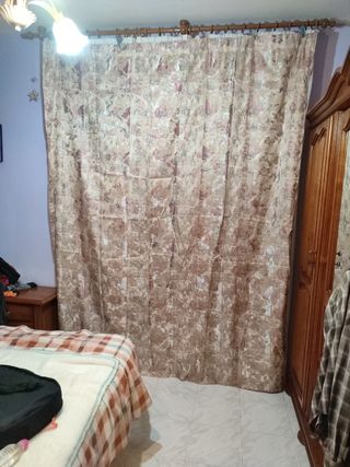 Cortinas doradas antiguas vintage