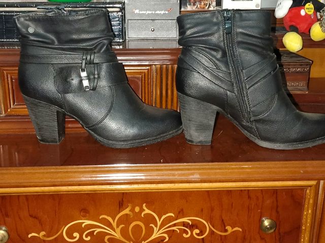 Botas negras