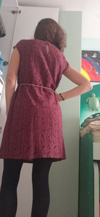 Vestido encaje guipur de Sfera