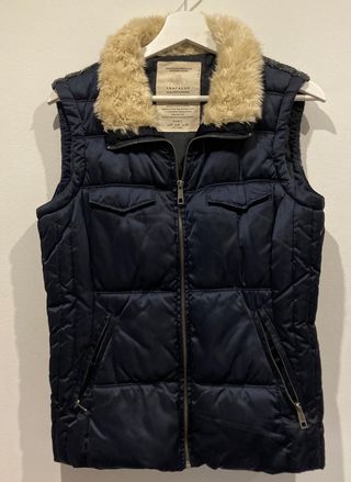 Conjunto camisa volantes y chaleco Zara