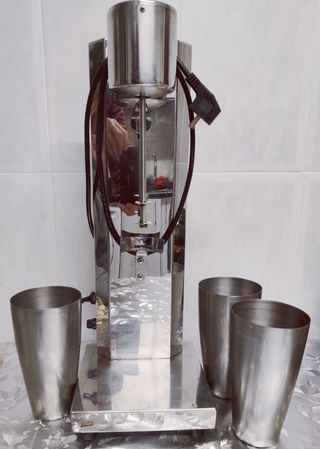 MAQUINA PARA HACER BATIDOS