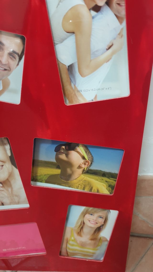 Cornice multipla rossa