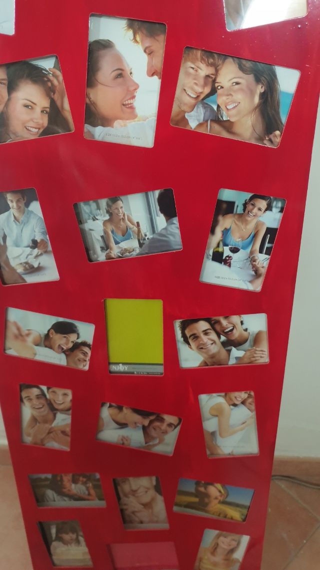 Cornice multipla rossa