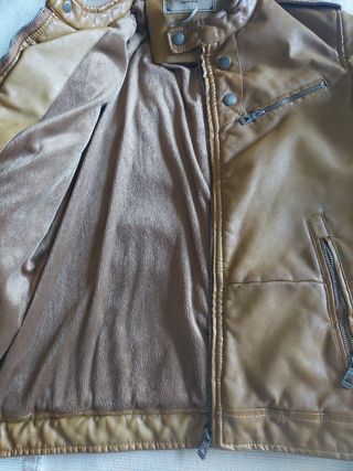 Chaqueta marron-camel tipo cuero 