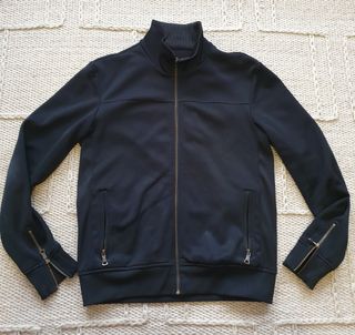 Chaqueta Zara detalle cremalleras