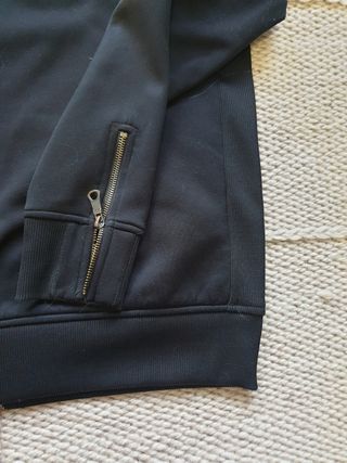 Chaqueta Zara detalle cremalleras