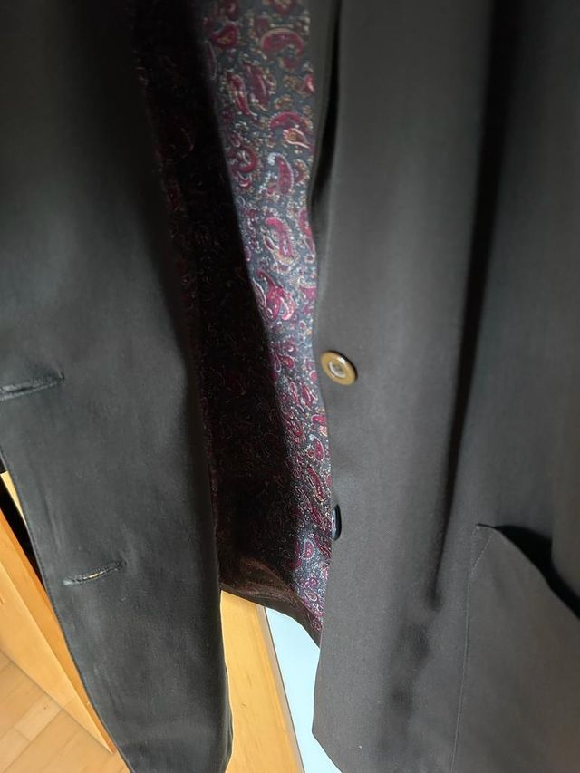 Chaqueta T.L larga y amplia de la firma Helecho