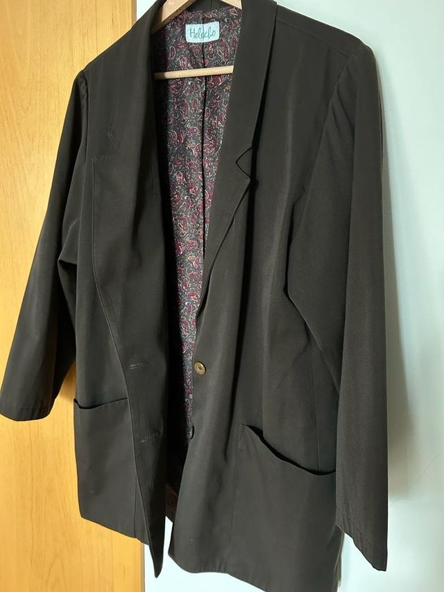 Chaqueta T.L larga y amplia de la firma Helecho