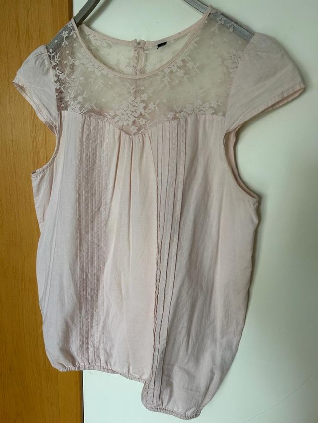 Blusa T.S rosa con encaje 