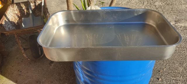 Teglia, colapasta e mestolo