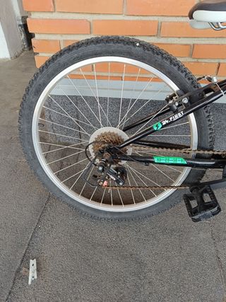 Bicicleta 24 pulgadas COMO NUEVA 