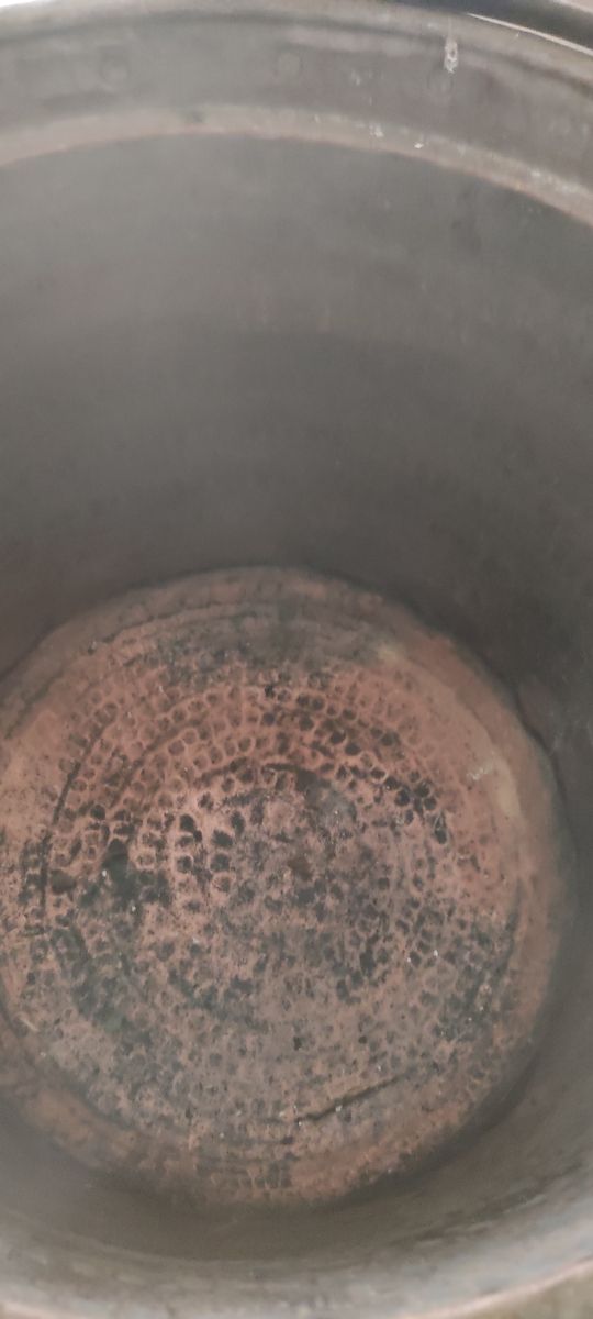 Due Caldaie in rame con coperchio