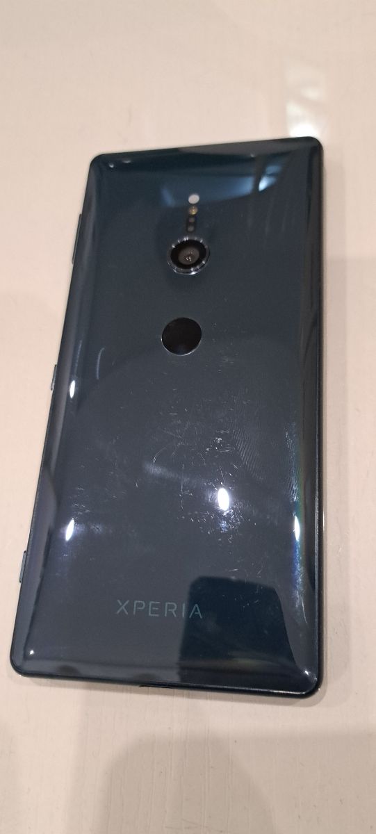 MAQUETA Sony Xperia XZ2