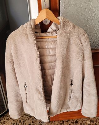 Chaqueta de invierno reversible con capucha. Nueva