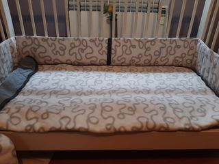 Conjunto edredón y chichonera cuna