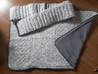 Conjunto edredón y chichonera cuna