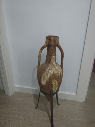 Anfora marina romana. Replica envejecida