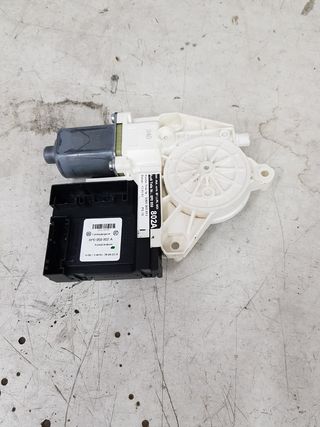 MOTOR ELEVALUNAS DEL DCH
