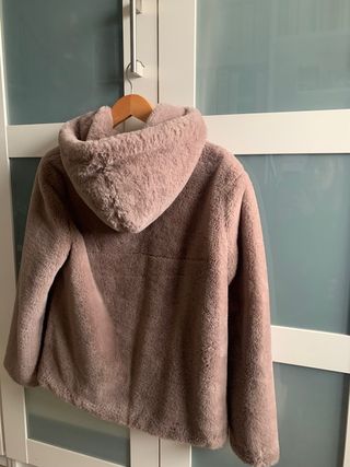 Abrigo de pelo rosa palo de Mango