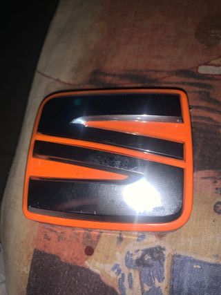 SEAT KIT EMERGENZA PRIMO SOCCORSO + PORTADOCUMENTI